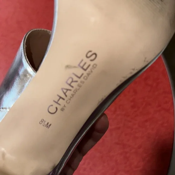 Charles by Charles David silver open toe stilettos shoes - great shape!! Heels - Picture 6 of 8